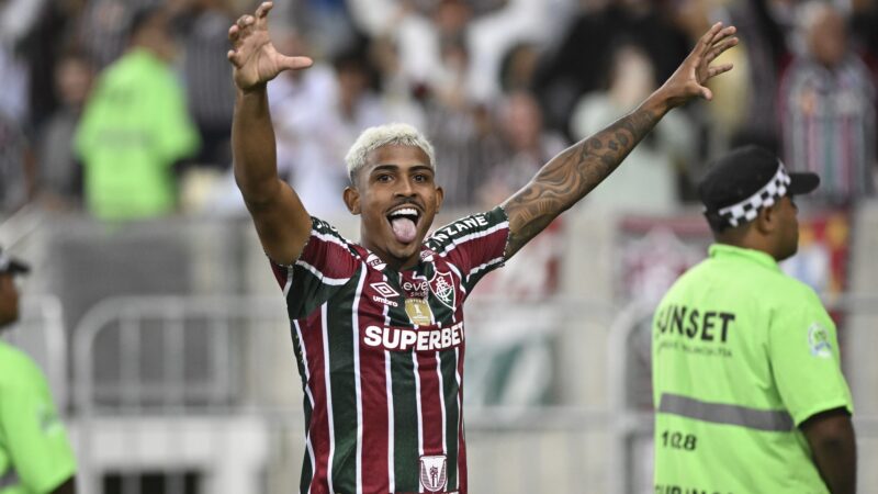 Virada ao brilho de John Kennedy: as reações em campo da vitória do Fluminense contra Alianza