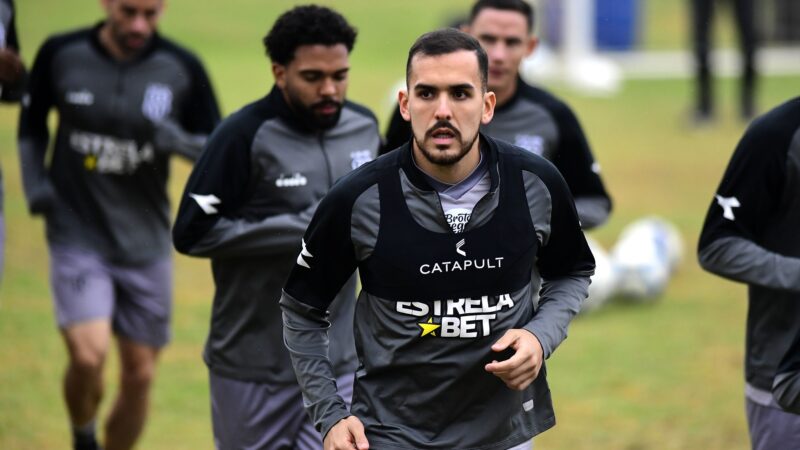 Após Copa América, Luís Haquin perde espaço na Ponte Preta e fica fora até do banco