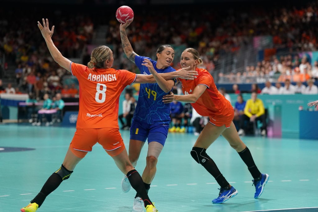 Olimpíadas 2024: Brasil perde para a Holanda no handebol feminino e ameaça classificação