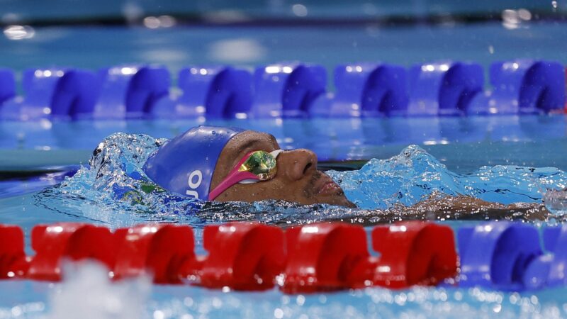 Gabrielzinho bate recorde mundial e está em mais uma final da natação nas Paralimpíadas