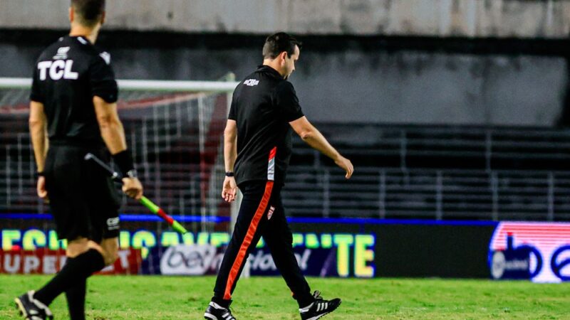 Técnico Daniel Paulista vê boa apresentação do CRB na derrota contra o Avaí: “Resultado não traduz o que foi o jogo”