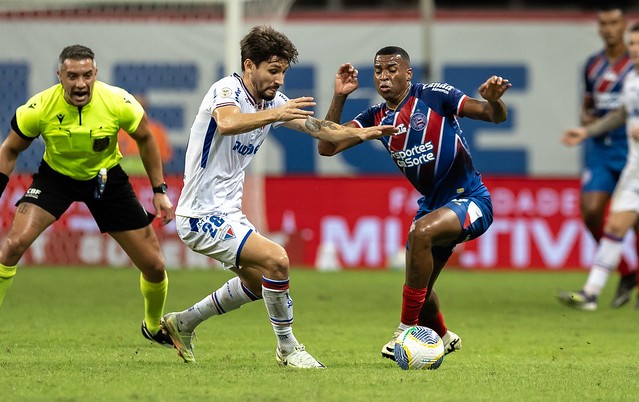 Mudança x repetição: Fortaleza e Bahia mostram diferentes estilos no Campeonato Brasileiro