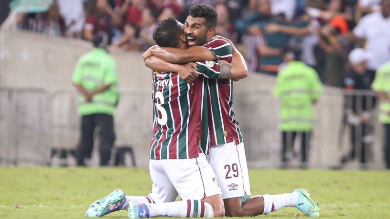 Com dúvida por Thiago Silva, Mano pode perder toda a zaga titular do Fluminense contra o Botafogo