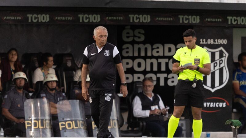 “Pelas circunstâncias, foi como uma vitória”, diz Nelsinho sobre empate da Ponte com o Santos