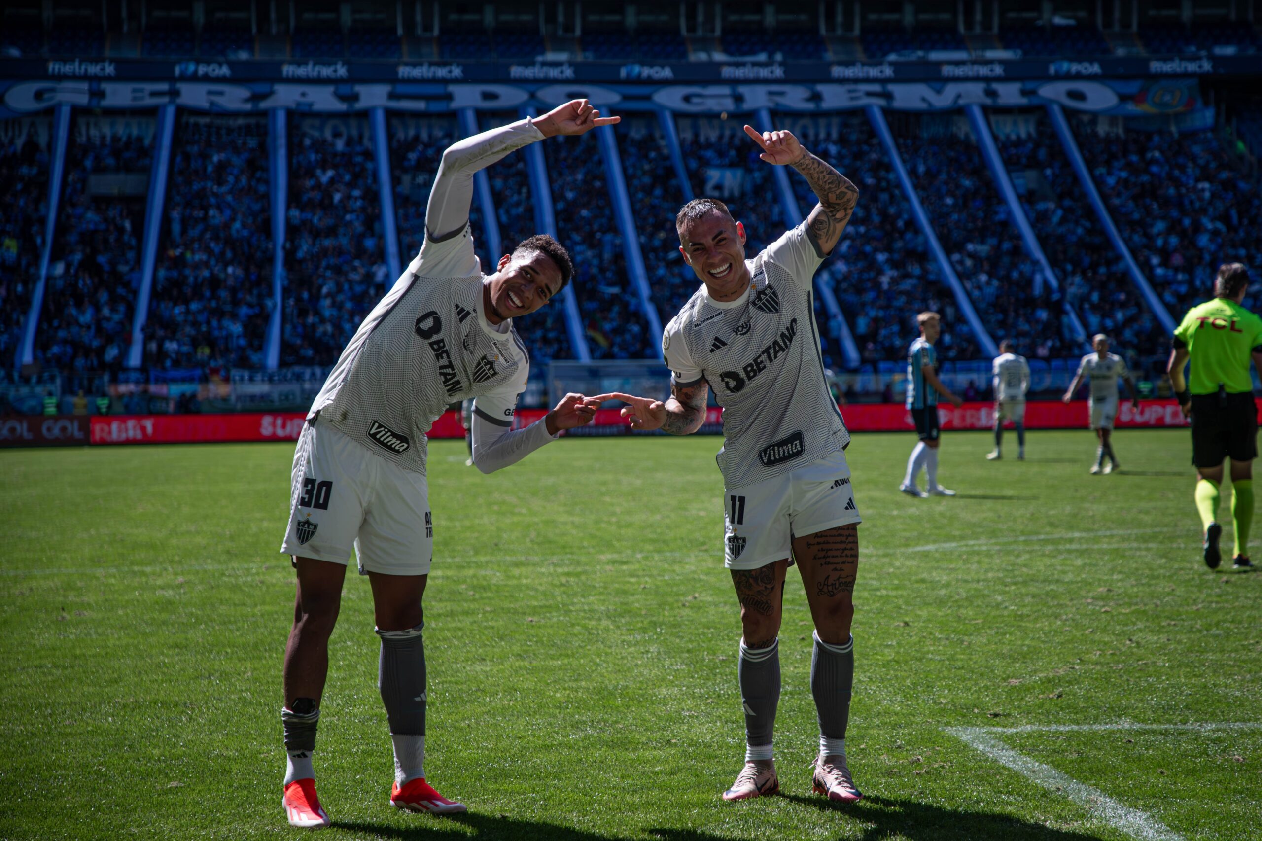 Análise: resiliente, Atlético-MG muda postura na etapa final, busca virada e volta a vencer no Brasileiro