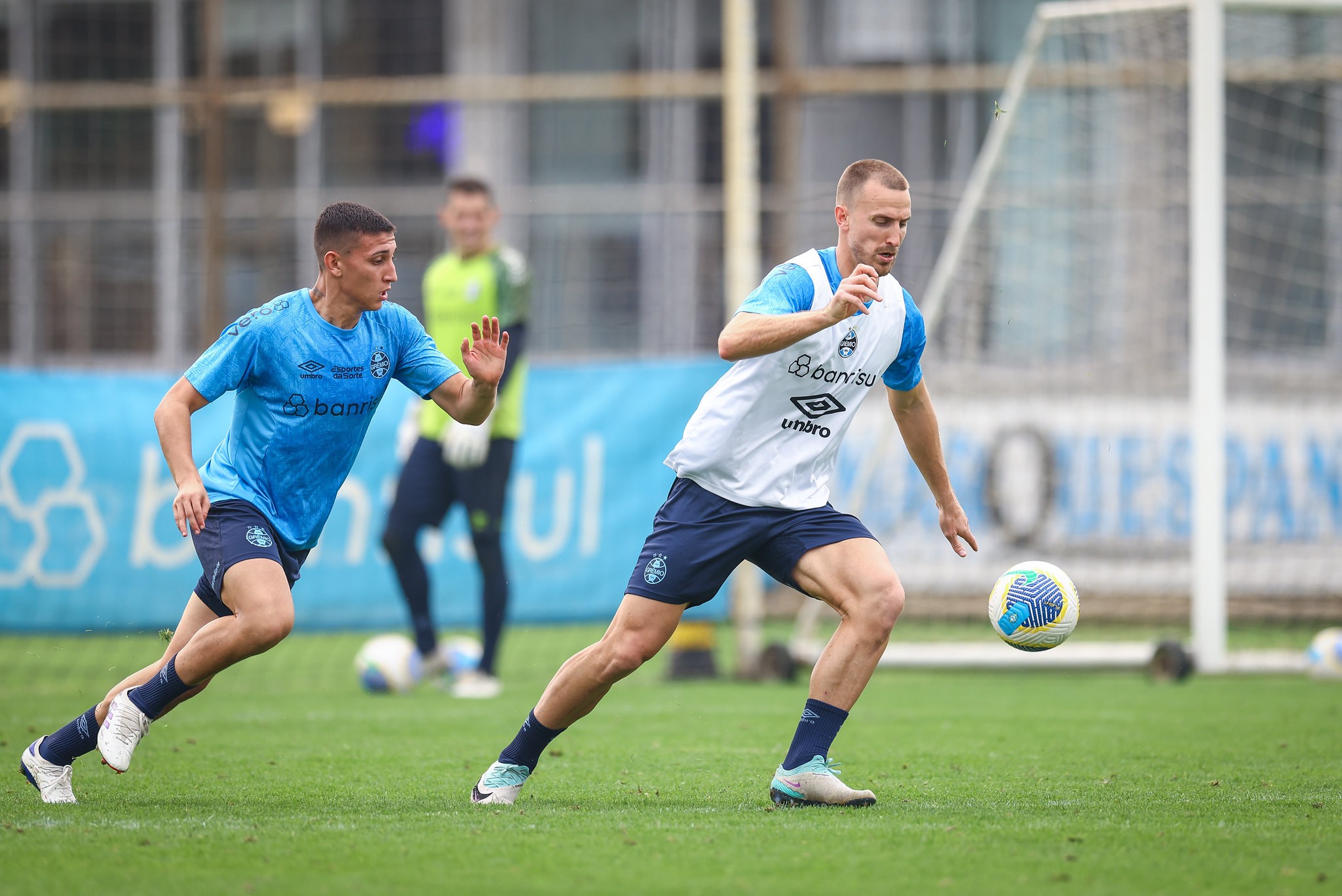 Escalação do Grêmio: Ely fica fora de treino e deve ser desfalque contra o Flamengo