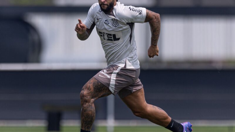 Escalação do Corinthians: Memphis é reserva em último treino antes de possível estreia