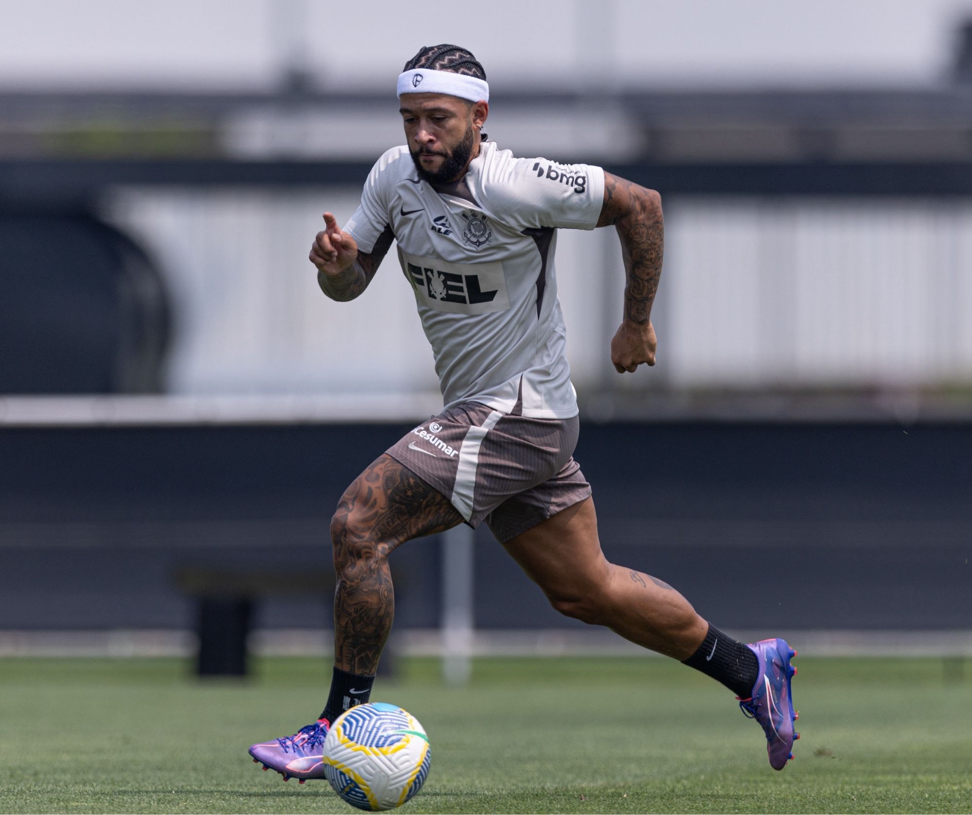 Escalação do Corinthians: Memphis é reserva em último treino antes de possível estreia