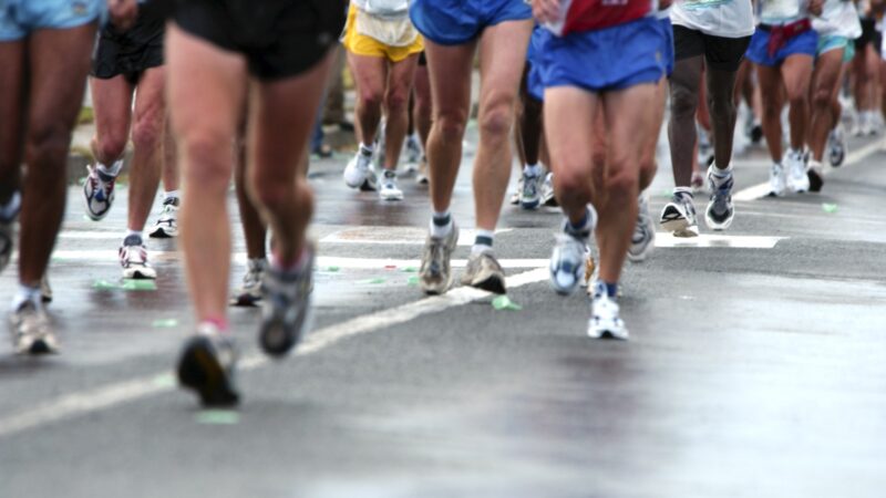 Saiba como escolher o melhor tênis para corrida e quando ele deve ser trocado