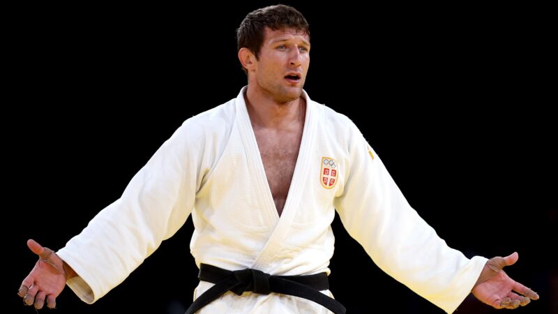 Judoca sérvio recebe suspensão de cinco meses por fazer sinal da cruz nas Olimpíadas