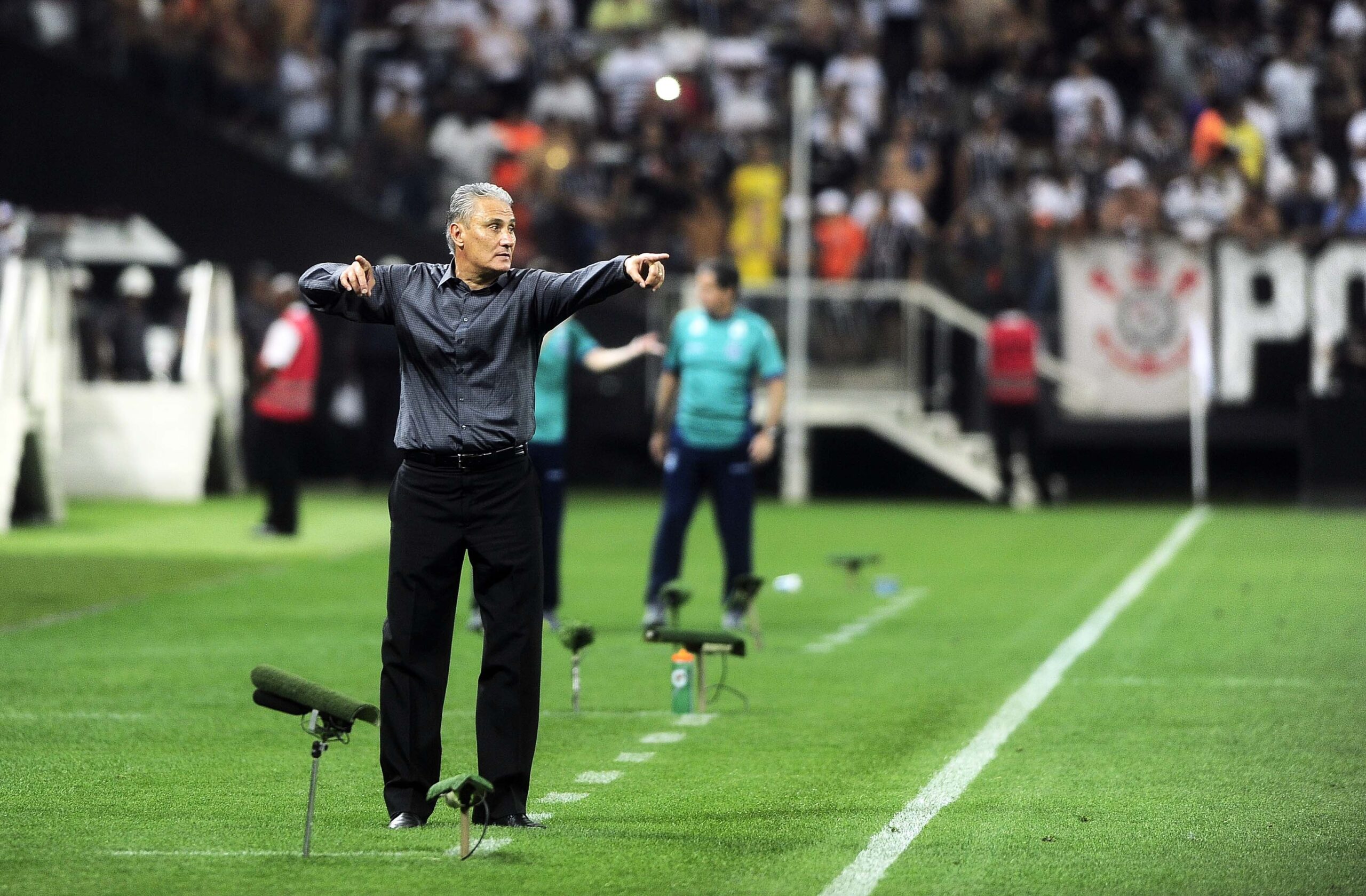 Com o Flamengo, Tite enfrenta o Corinthians pela 1ª vez onde tem incríveis 84% de aproveitamento