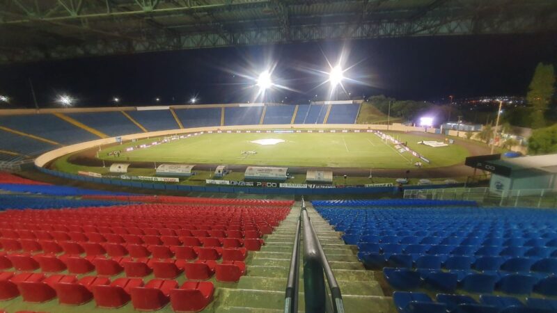 Londrina x Athletic: onde assistir ao vivo, horário e escalações