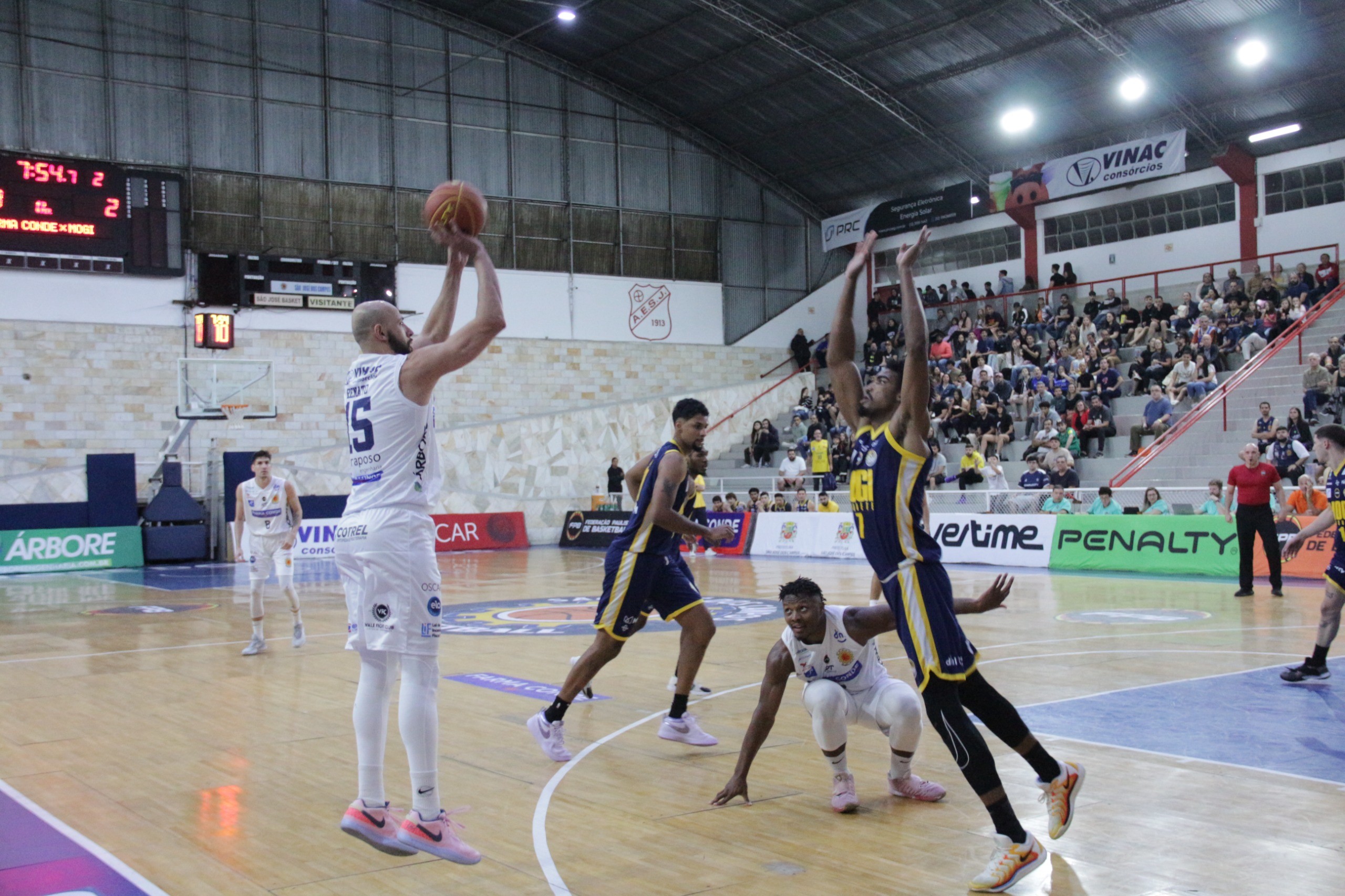 São José tenta carimbar vaga nos playoffs do Paulista de Basquete em duelo contra o São Paulo