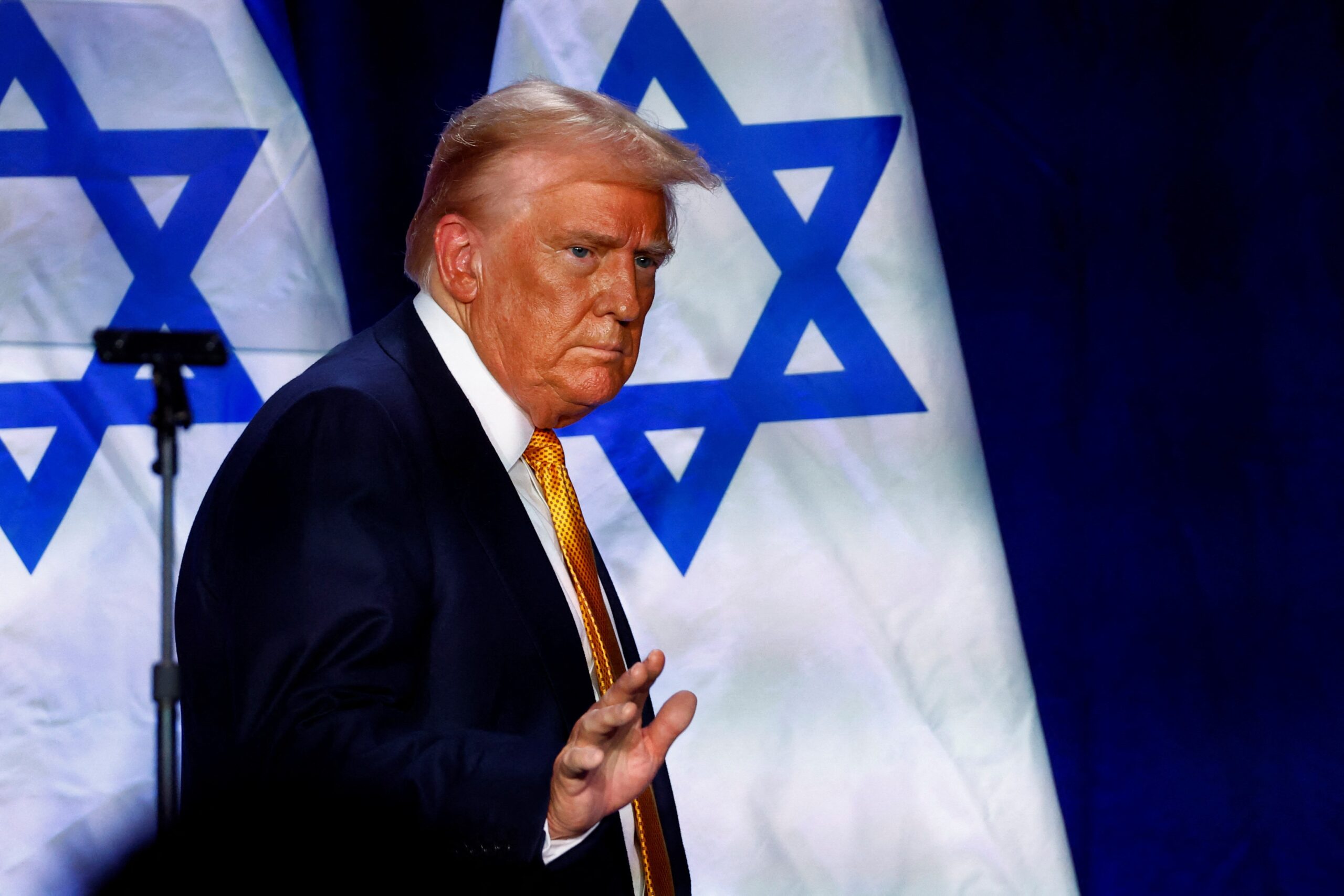 Trump diz que Israel deveria ‘atingir’ instalações nucleares do Irã