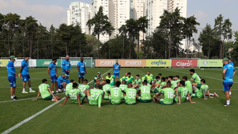 Palmeiras prepara anúncio e tem só uma pendência no elenco até o fim do ano; veja lista completa