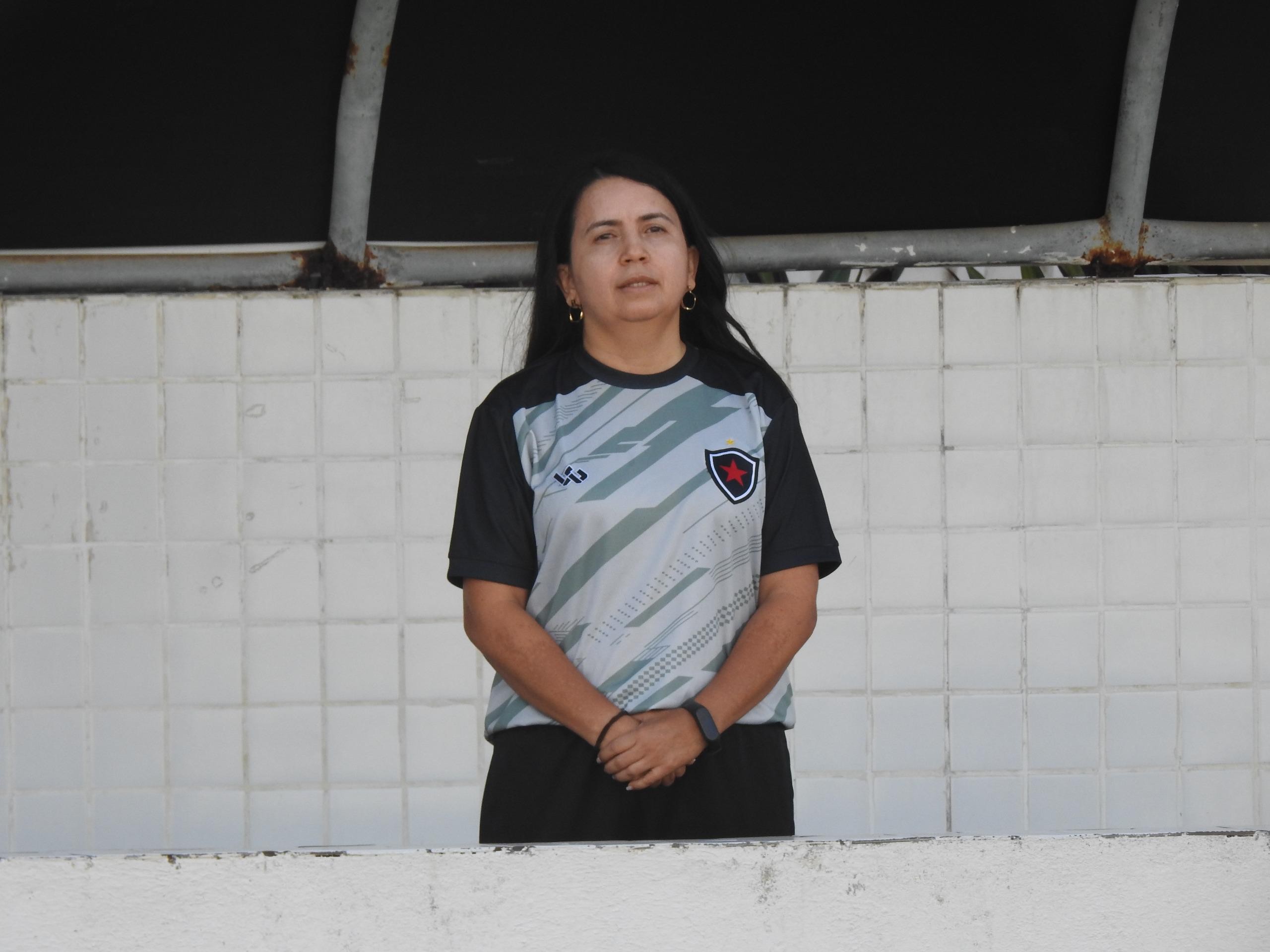 Gleide prega respeito ao Spartax após massacre do Botafogo-PB na estreia pelo Paraibano Feminino