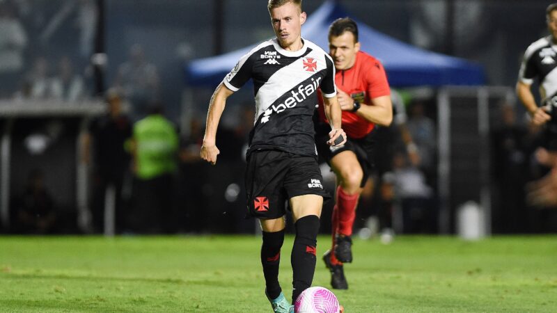 VC Escala: torcida do Vasco barra Payet e monta time com Maxime Dominguez titular