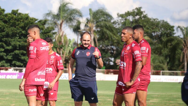 Diretor de futebol do CSA anuncia acerto com novo preparador físico