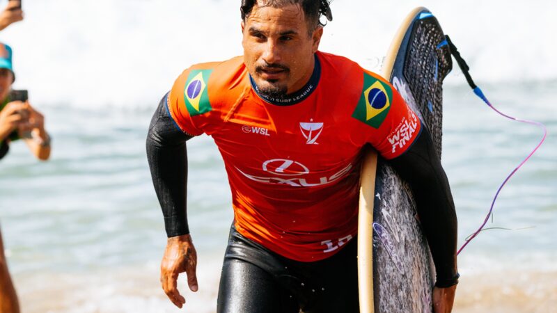 Italo Ferreira volta a competir em Natal em etapa de circuito da WSL