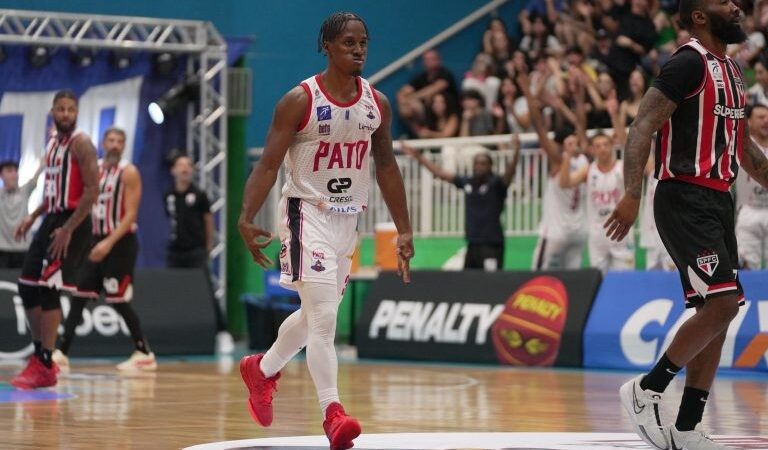 Nate Barnes marca 52 pontos e alcança segunda maior pontuação da história do NBB; veja lances