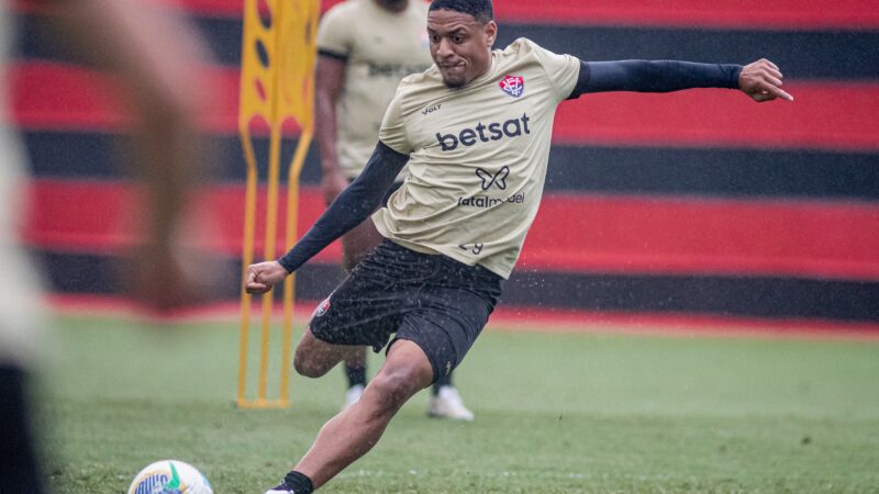 Com edema muscular, Lawan fica fora de treino do Vitória