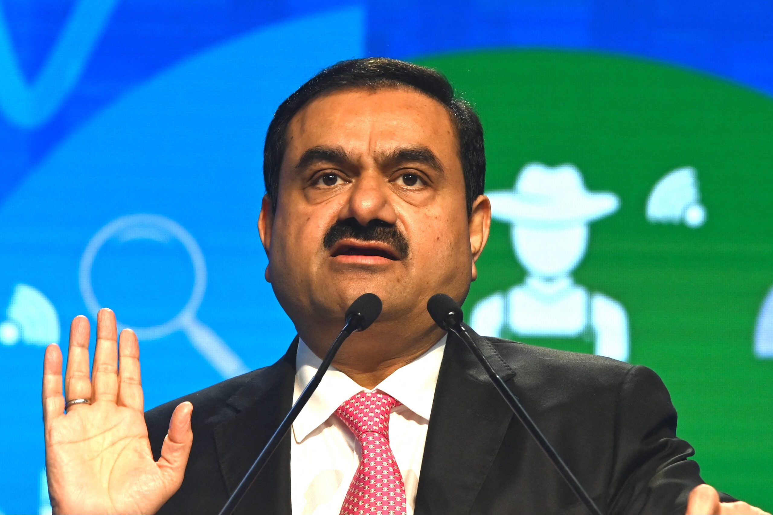 Bilionário indiano Gautam Adani é indiciado em caso de suborno nos EUA