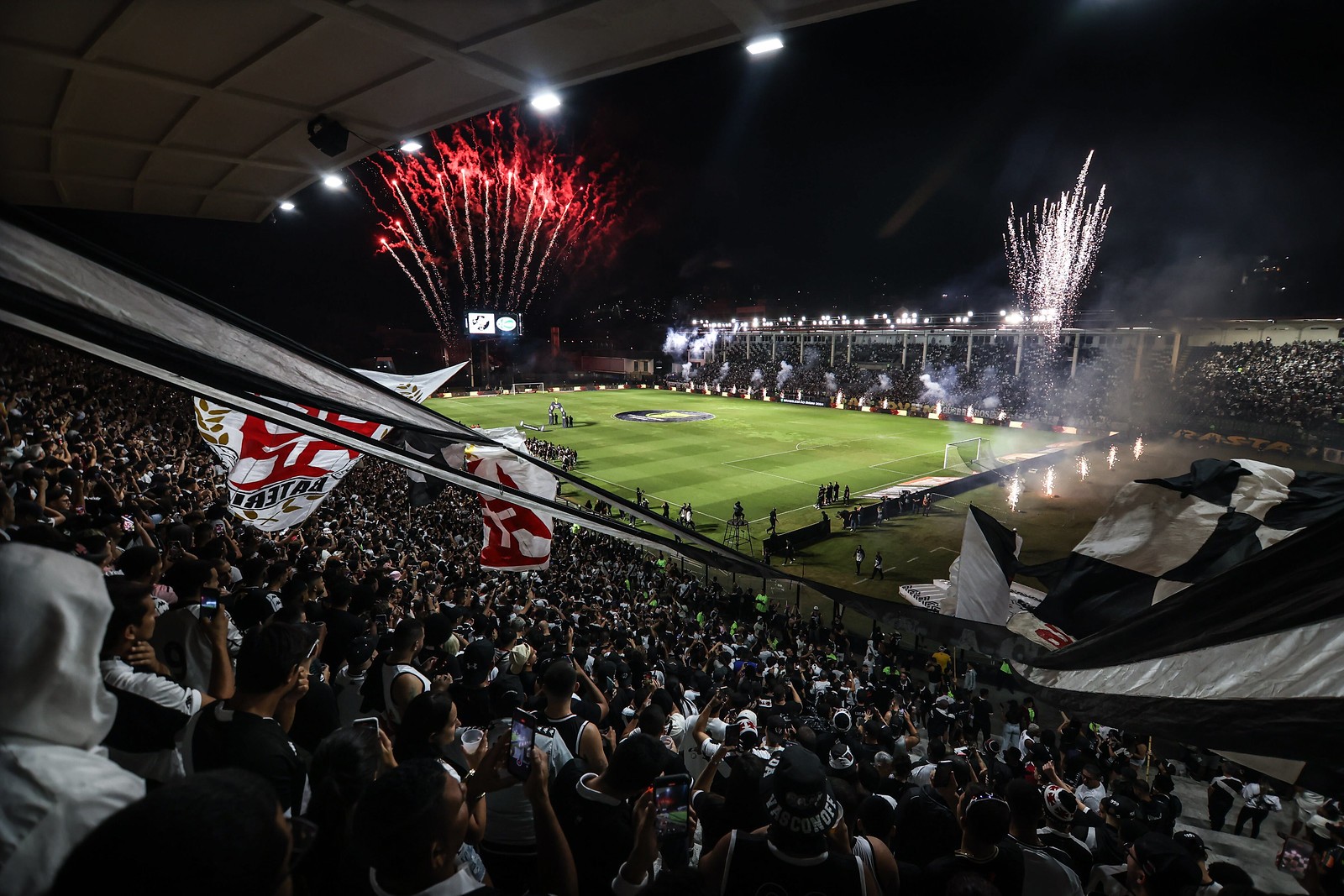 Força de São Januário: Vasco tem segundo melhor desempenho dos últimos 10 anos no estádio; compare