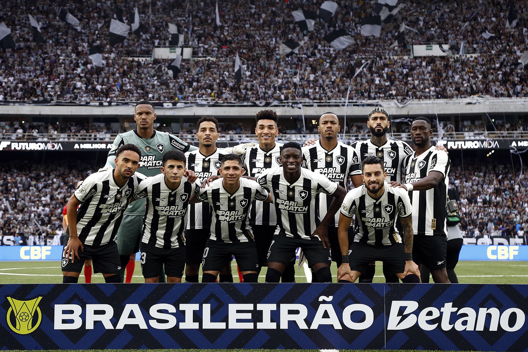 Contra o Cuiabá, Botafogo bate recorde de finalizações do time no Brasileirão, mas não faz gol