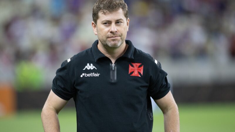 Paiva enxerga oscilação coletiva e reconhece: “Vasco não vem fazendo bons jogos”