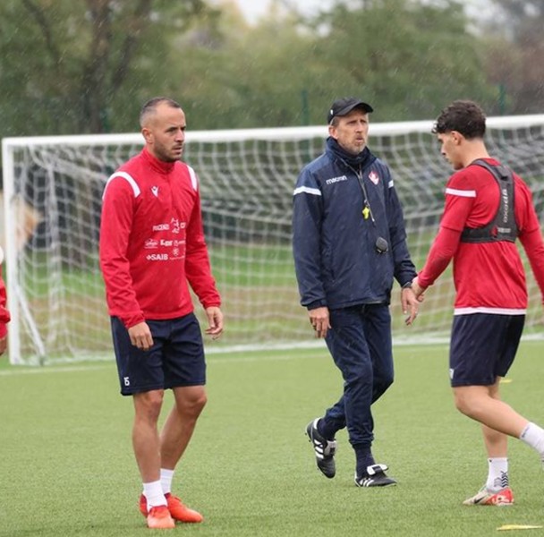 Clube italiano demite dois técnicos no mesmo dia