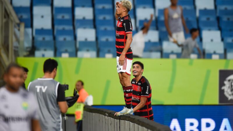 Guilherme celebra gol em estreia pelo profissional do Flamengo: “Difícil expressar em palavras”