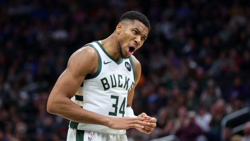 Antetokounmpo supera recorde de Scottie Pippen em vitória dos Bucks sobre o Bulls