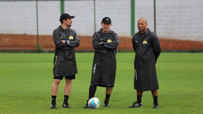 Criciúma faz treino aberto para a torcida antes de confronto contra o Vitória