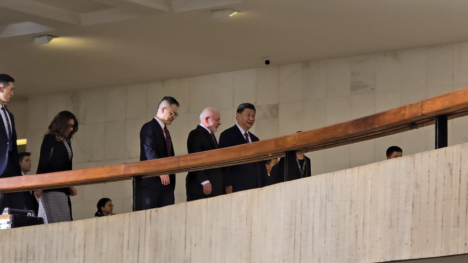 Lula recebe Xi Jinping para jantar no Itamaraty com ministros e líderes do Congresso