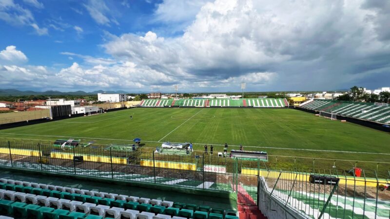 Sousa negocia com dois jogadores para o setor ofensivo para a temporada de 2025