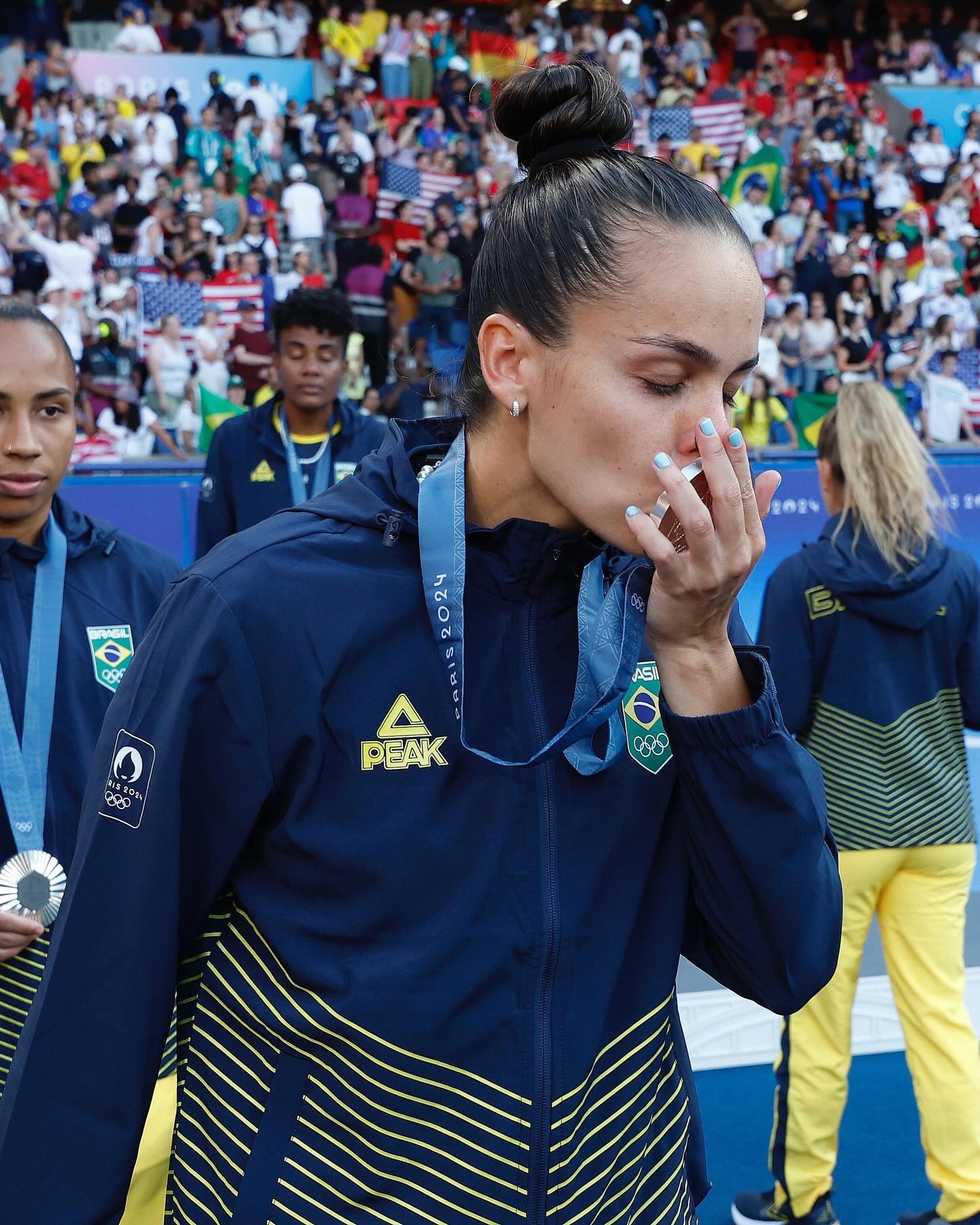 Corinthians se despede de Gabi Portilho, Yasmim e Jheniffer, medalhistas de prata em Paris