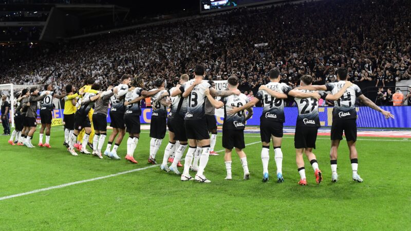 Corinthians ganha e desempenha