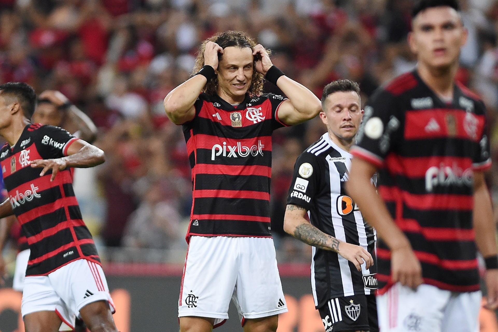 Entenda por que o Flamengo não renovou o contrato de David Luiz