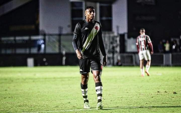 Veja quais jogadores do Vasco inscritos na Copinha já atuaram pelo profissional