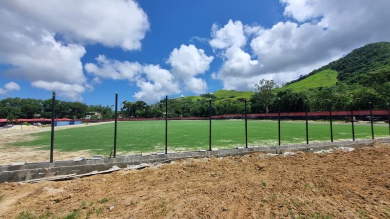 Estádio no CT para base e futebol feminino do Flamengo começa a ganhar forma: veja imagens