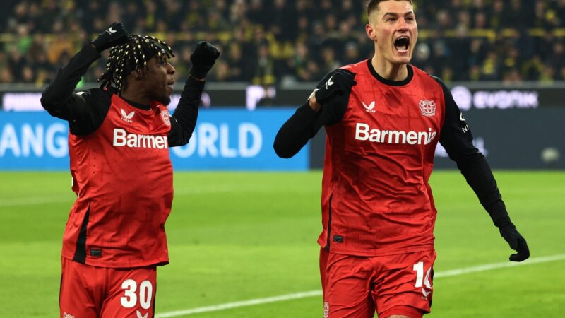 Leverkusen vence Borussia Dortmund na volta da Bundesliga em jogo de cinco gols