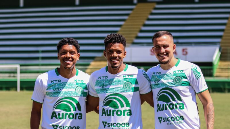 Chapecoense apresenta Matheus Belém, Gabriel Inocêncio e Pedro Martins