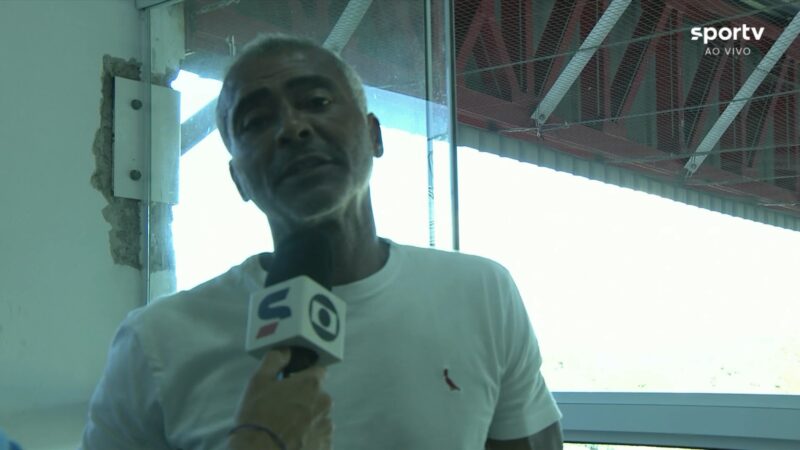 Romário explica ordem de só usar chuteiras pretas no América-RJ: “Mostrar quem são pelo futebol”