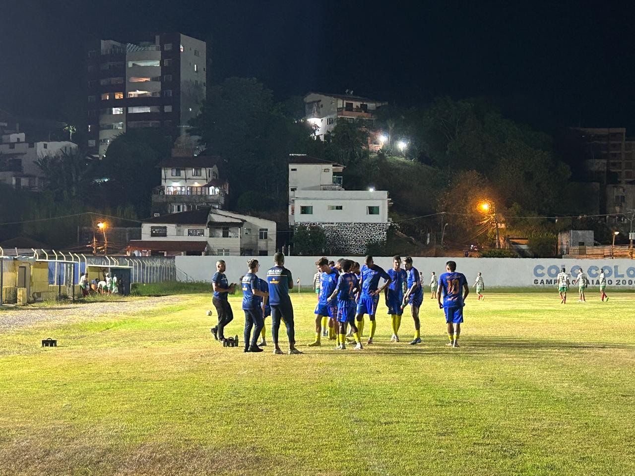 Em crise, campeão da Série B da Bahia conta com “vaquinha” da torcida para se manter