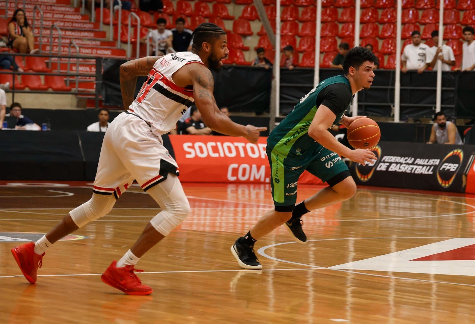 Bauru Basket e São Paulo se enfrentam no primeiro compromisso de 2025 pelo NBB