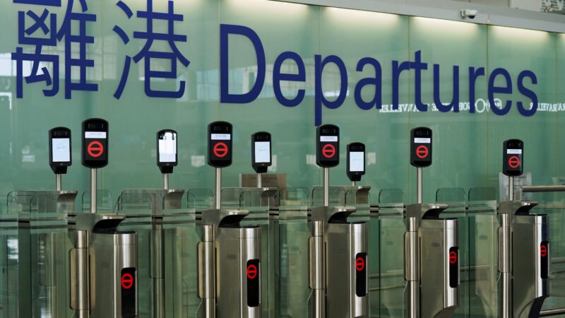 Aeroporto de Hong Kong será fechado por causa de Tufão Ragasa