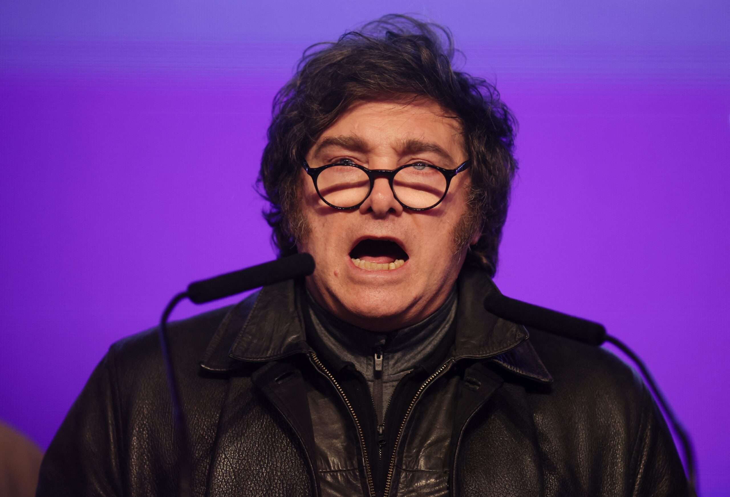 Derrota de Milei em principal província da Argentina afeta economia e complica governabilidade