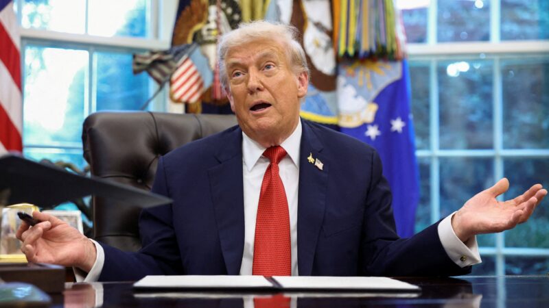 Trump pede à Suprema Corte que mantenha sua ordem de proibir cidadania para filhos de imigrantes ilegais e turistas