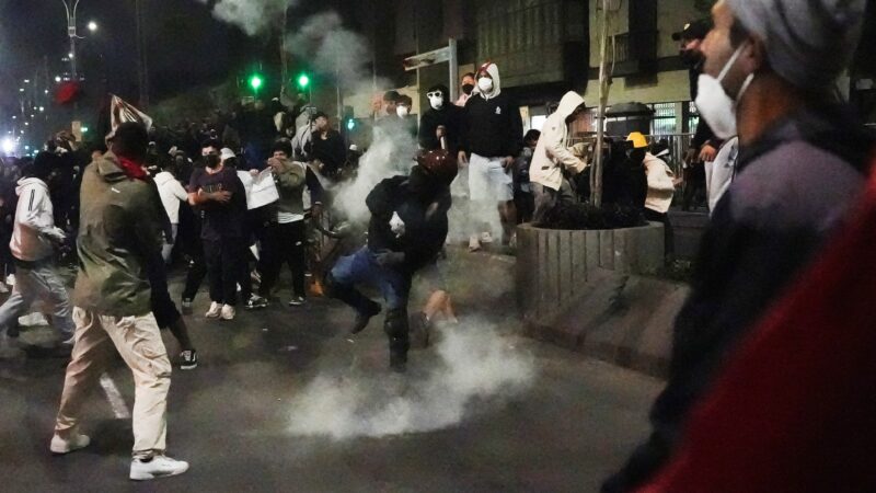 VÍDEO: Geração Z protesta contra o governo do Peru; caos nas ruas tem confronto com polícia e feridos