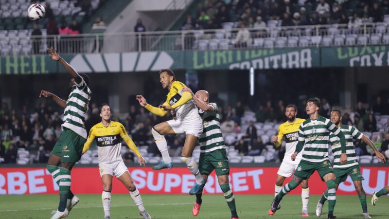 Criciúma bate Coritiba e assume a liderança da Série B: “Continuar com pés no chão”